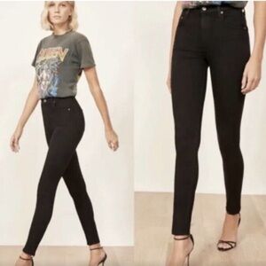 Reformation Jeans. Harper High Rise Skinny Jeans
Color: Black
Size: 27